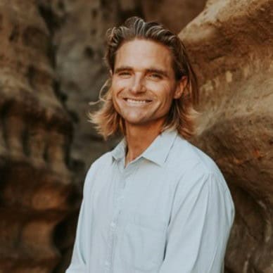 Headshot of Dan Costigan, CFA, CFP®