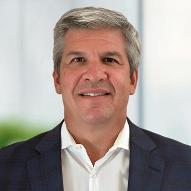 Headshot of Luke Bennett