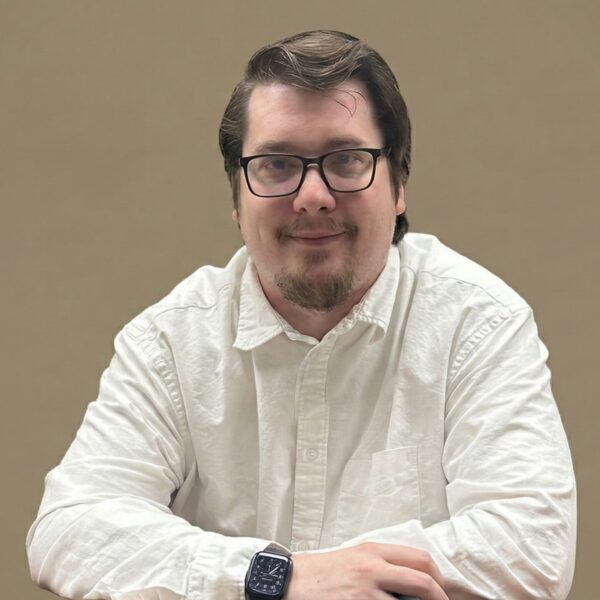 Headshot of Lucas Staples