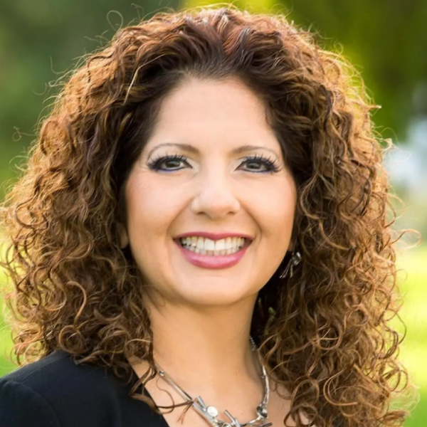 Headshot of Gloria R. Franz, CFP®, CSRIC®